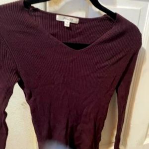 I'm selling a long voliet sleeve shirt